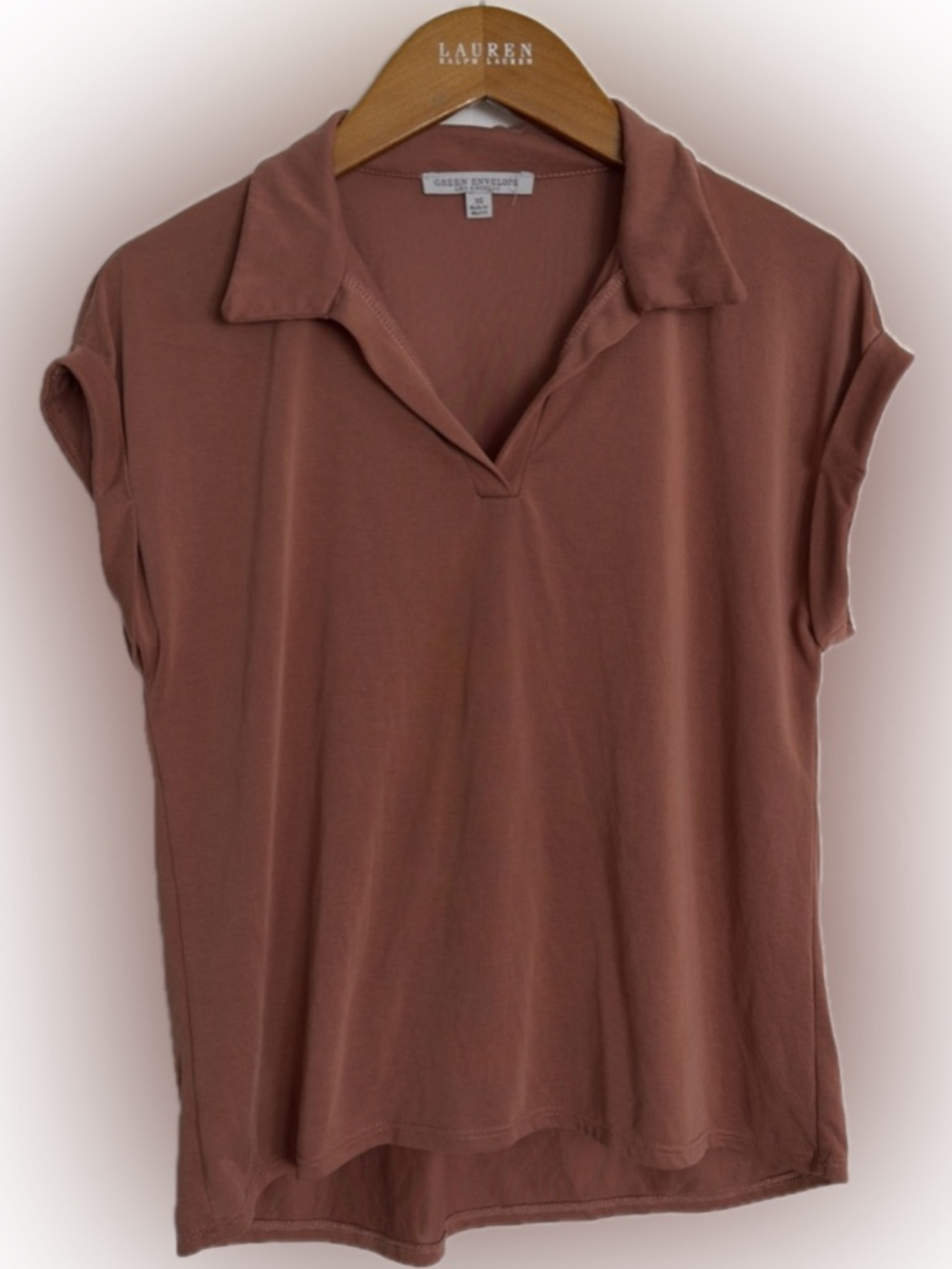 Green Envelope LA XS Rust Rose Collared Top | Minimalist Soft Tee Blouse